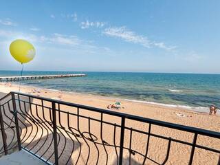 Гостиница Золотой пляж недорого номера в эллинге на берегу моря Феодосия, АР Крым