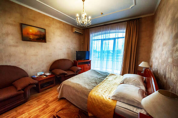 Полулюкс \ Junior Suite - Hotel Palace Ukraine