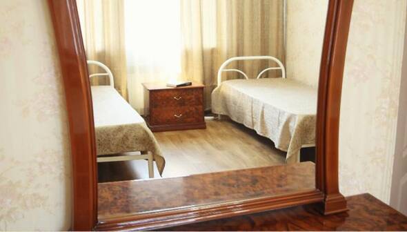 Двухместный номер с 2 отдельными кроватями и душем - Лагерь здоровья "Зуевка"