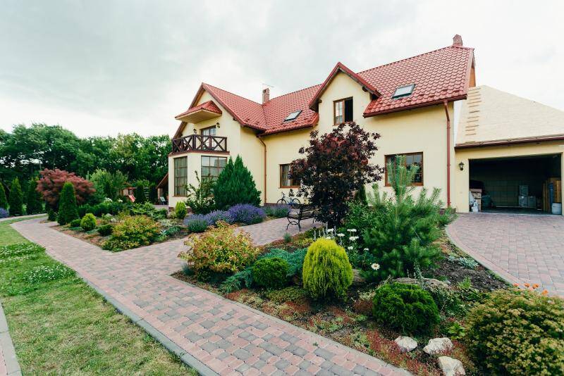 Компания Rest Life предлагает снять дом мечты в Черновцах