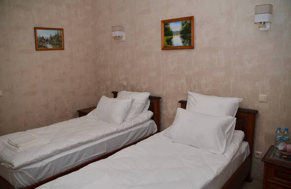 ﻿﻿﻿﻿﻿﻿Классический двухместный номер с двумя раздельными кроватями 1+1 (Classic room - Twin ) - Мини-отель "Центральный"