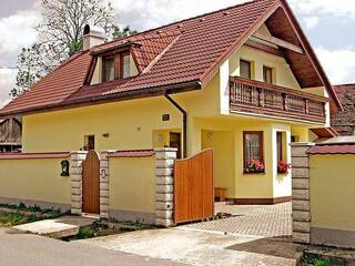 Квартира Яркий домик с беседкой и приусадебным участком во Львове Львов, Львовская область