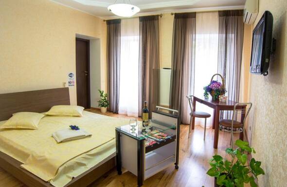 Номера гостиничного типа в центре - Odessa City Apartments